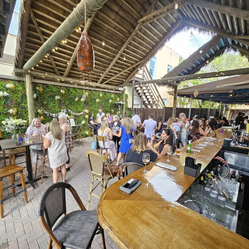 Mai Tiki Restaurant & Bar