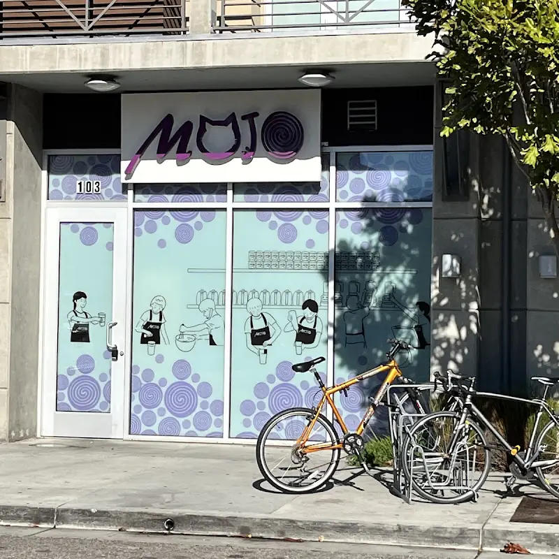 Mojo's at ASIA 101