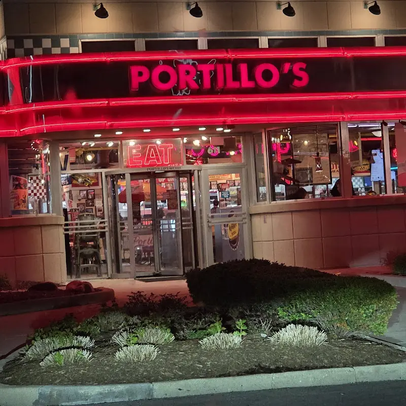 Portillo's & Barnelli's Schaumburg