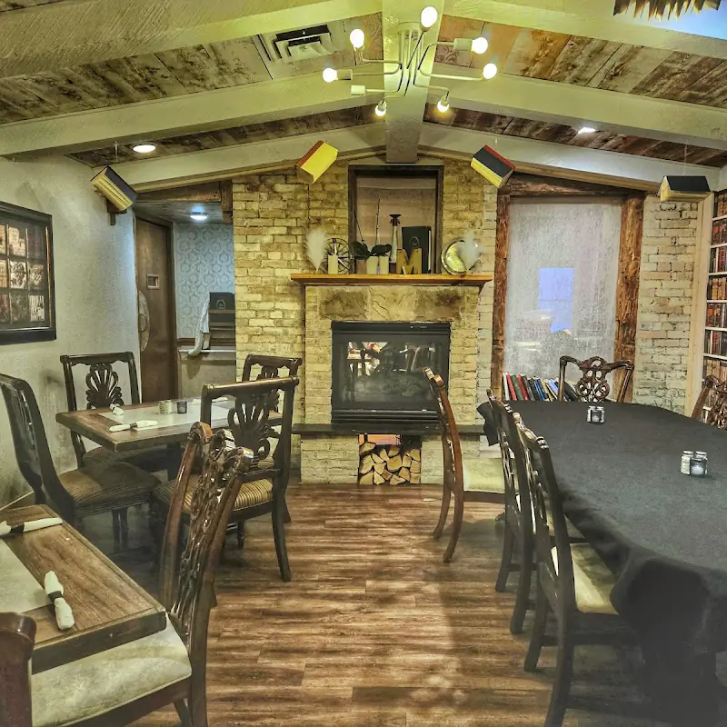 Moonlight Tavern & Supper Club