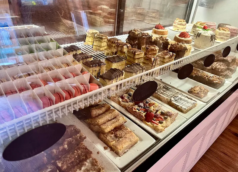 Dolci’s cafe and bakery
