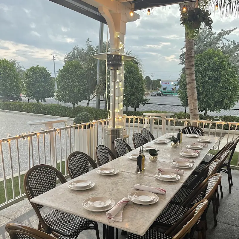 Lynora's Italian Restaurant