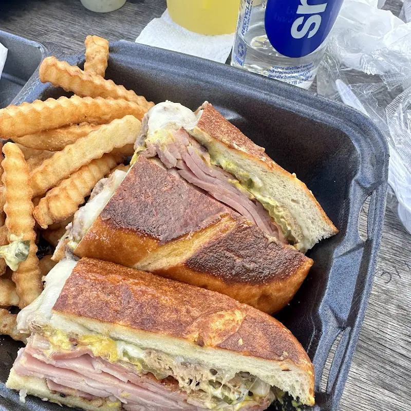 Juanitos Caribbean | Cuban