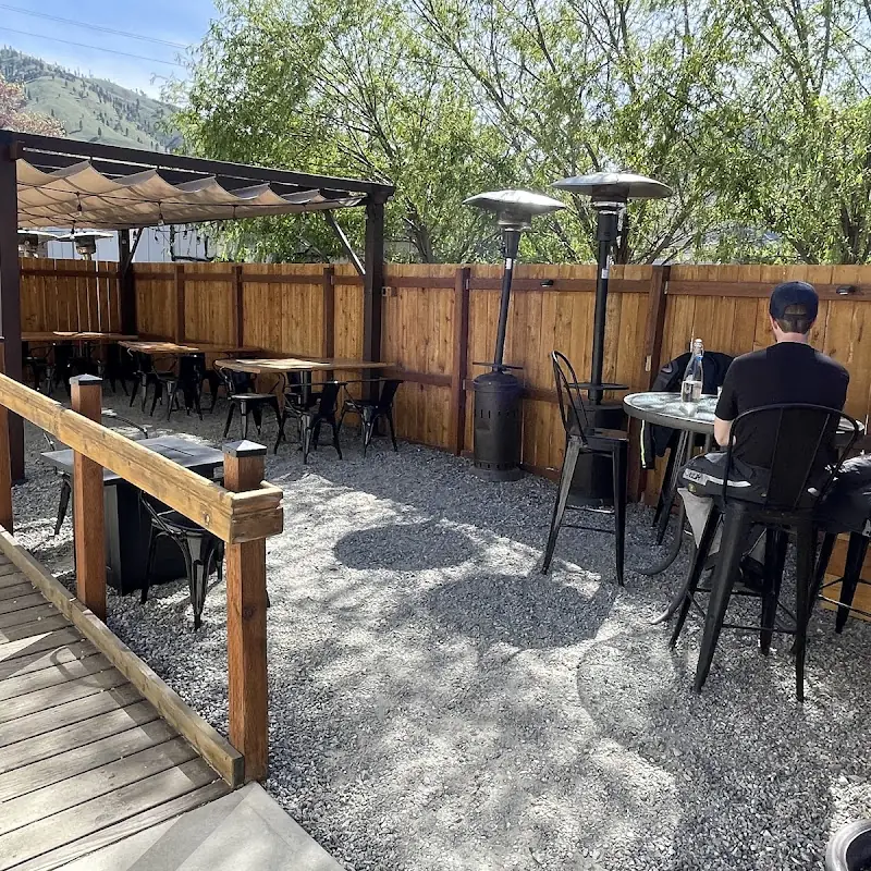 County Line Eat & Drink on Woodin