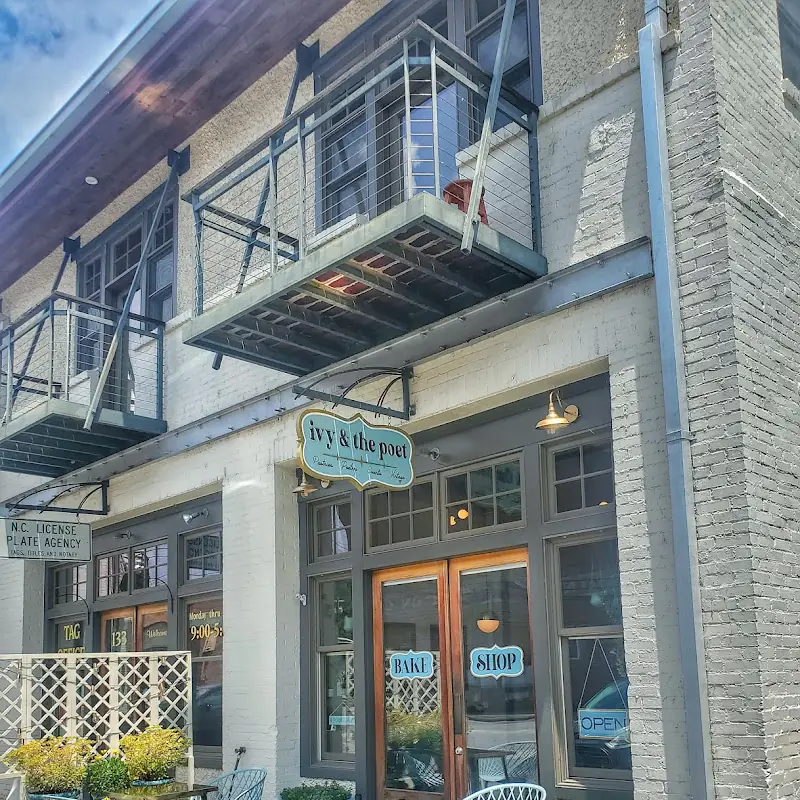 Ivy's River Bake Shop