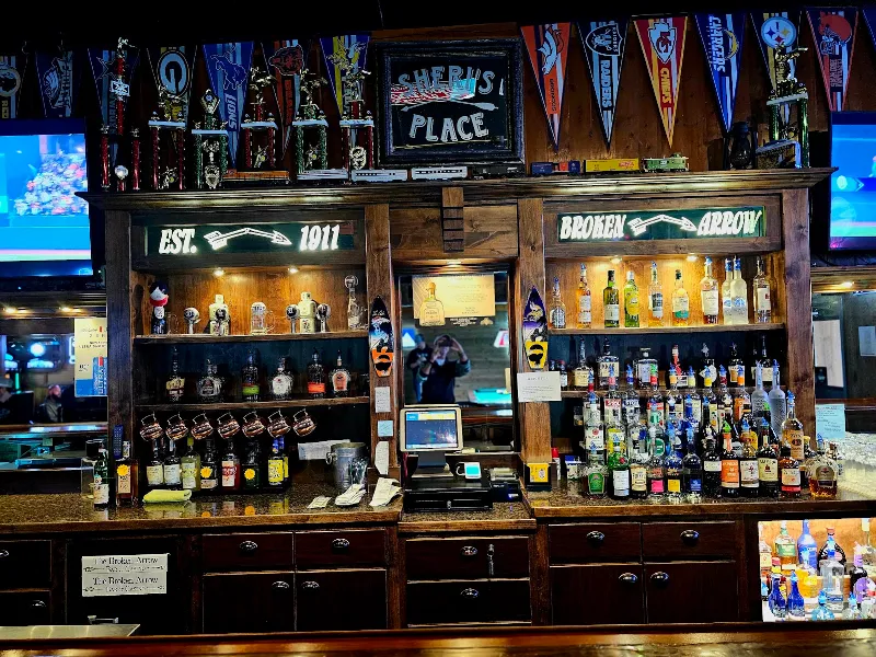 Broken Arrow Bar & Casino