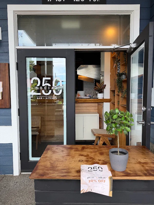 250 Social Bar + Kitchen