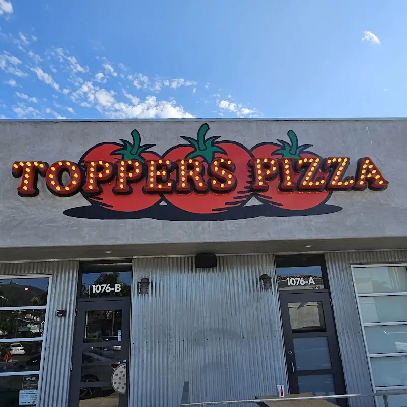 Toppers Pizza Place