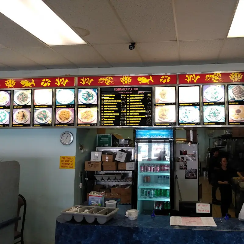 15. Chicken Rice or Noodle Soup