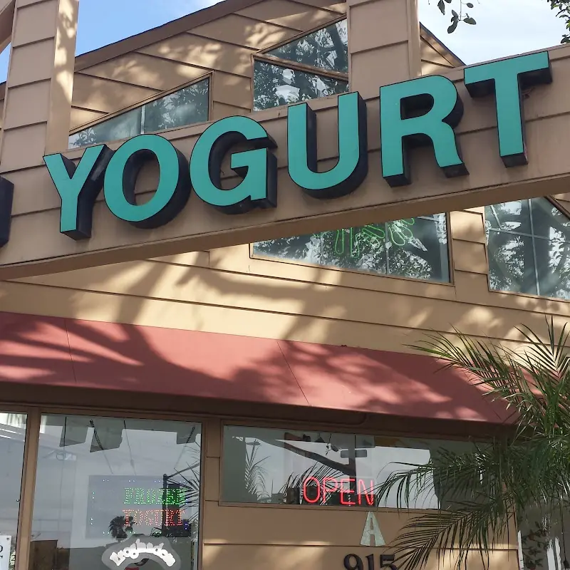 Froglanders Crepes & Yogurt
