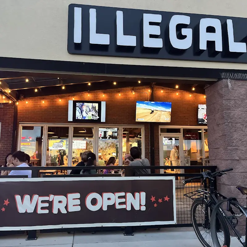 Illegal Pete's - Table Mesa