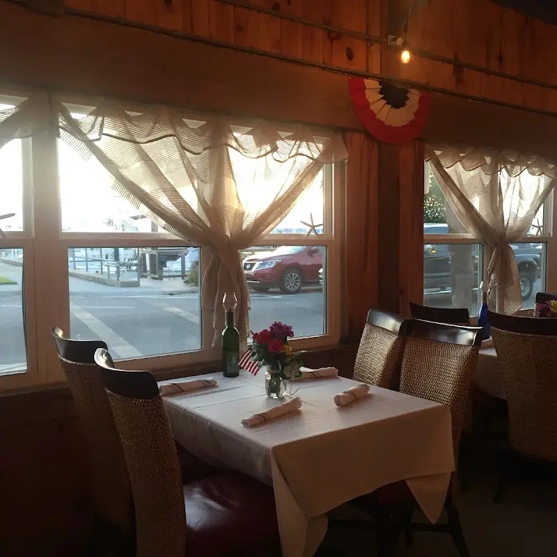 Alice's on Bayview