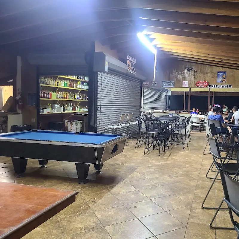 Tony's Pizza