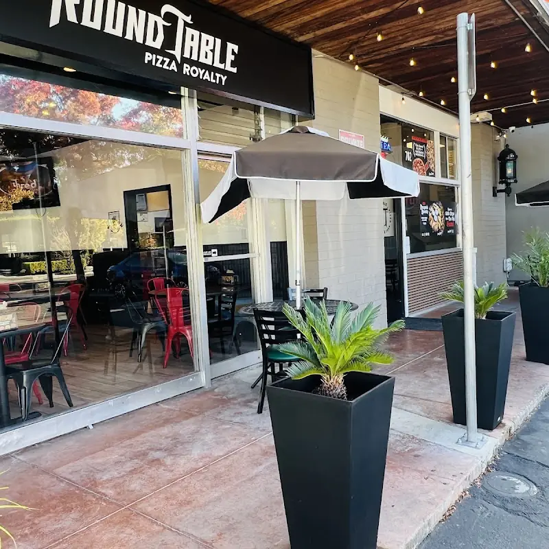 Round Table Pizza