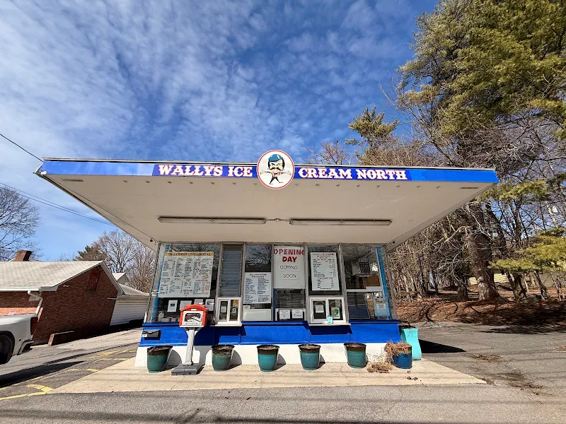 Wally’s Ice Cream Parlor North