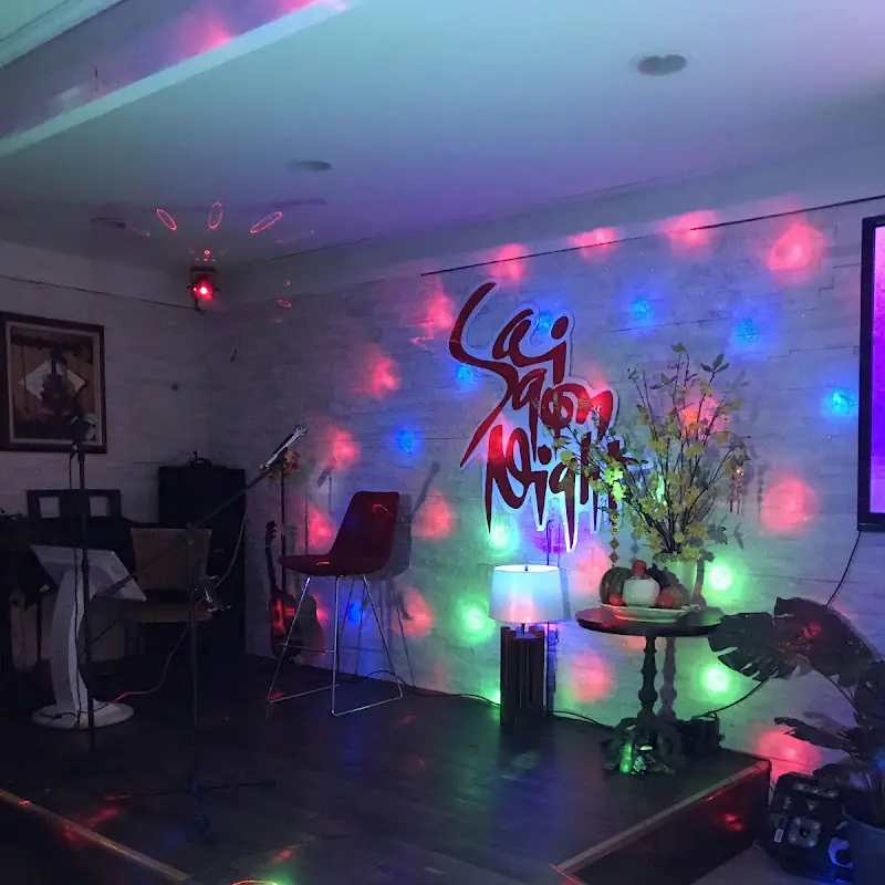 Saigon night restaurant