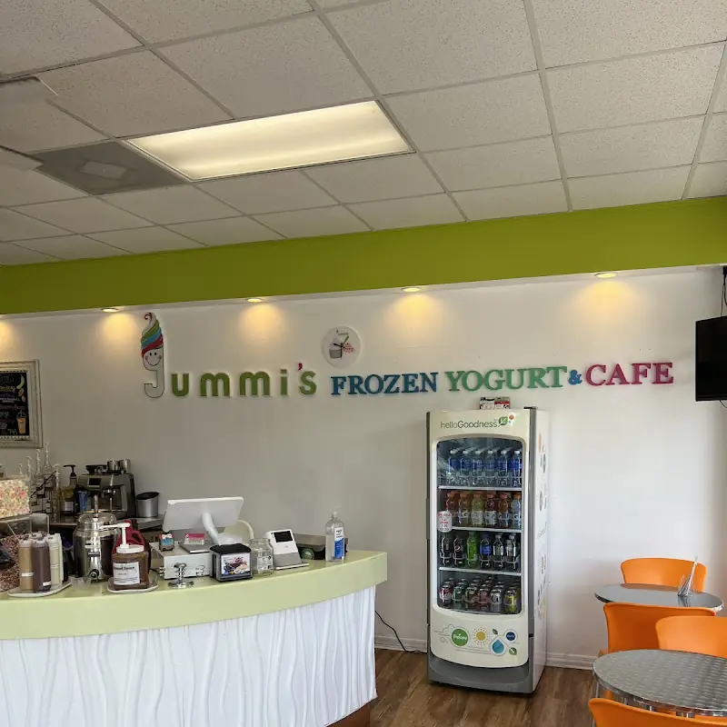 Yummis Frozen Yogurt and Cafe
