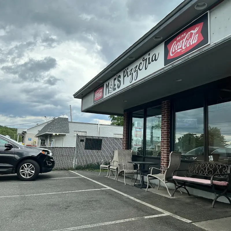 Mae's Pizzeria