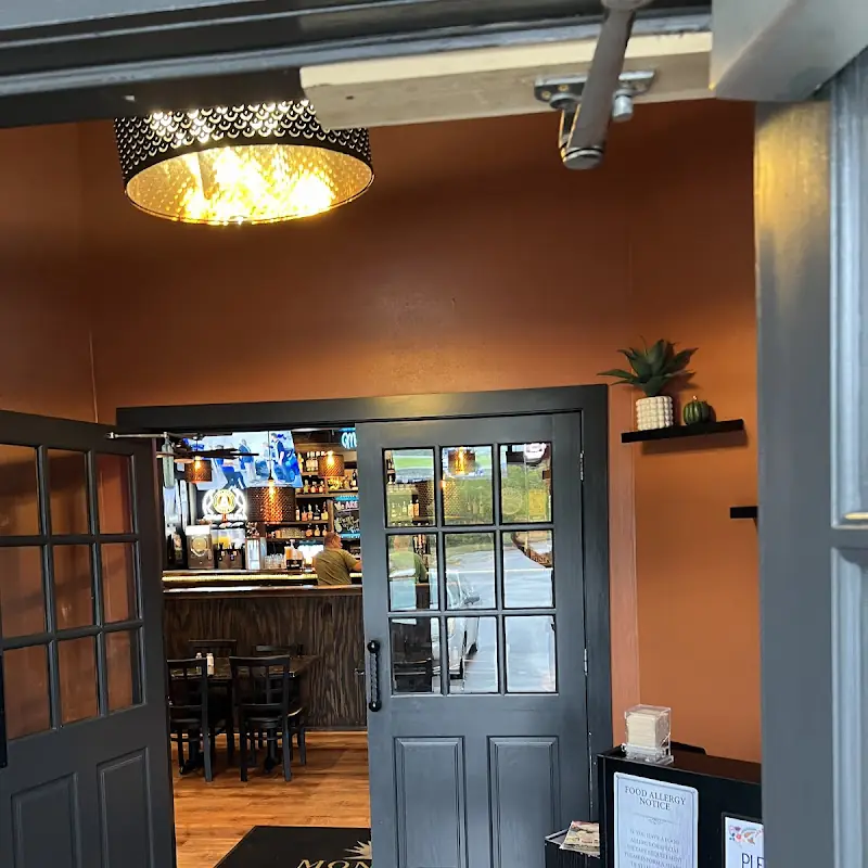 Monarca Wings & Mexican Restaurant