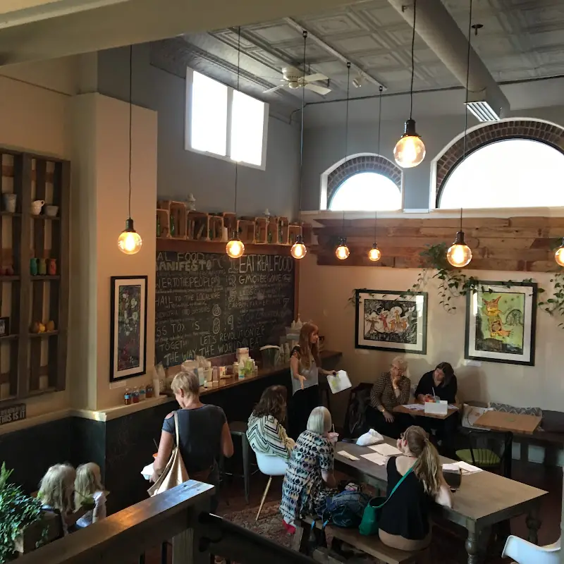 Roots Market Café