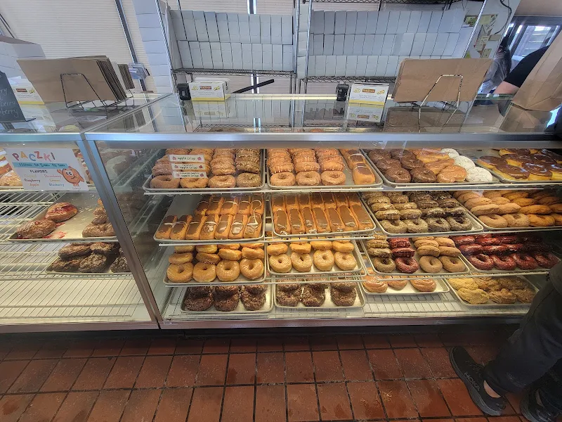 Dom Bakeries