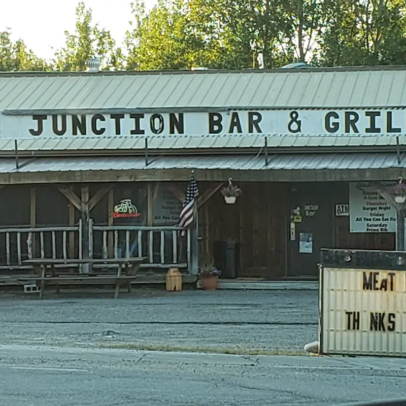 Junction Bar & Grill