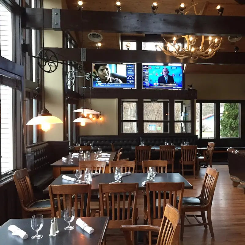 Raven's Den Steakhouse and Taproom