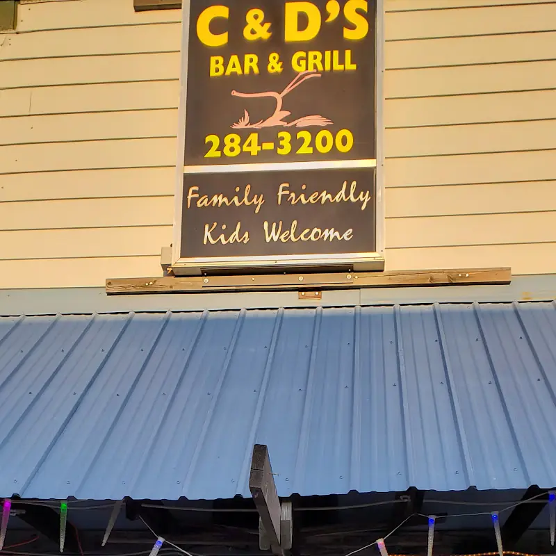 C & D's Tekoa Bar & Grill