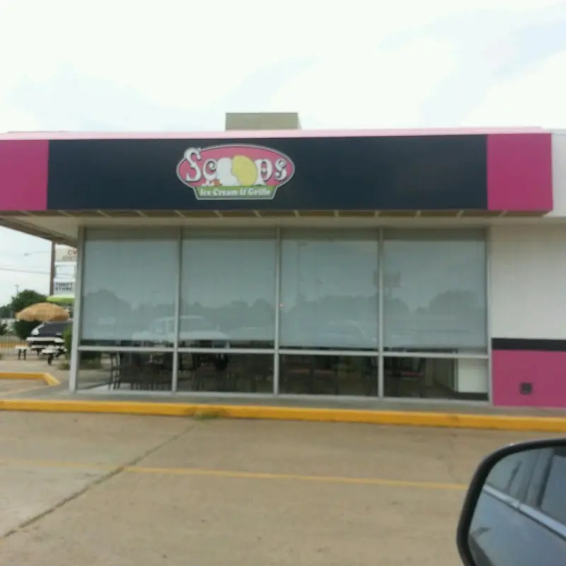 Scoops Ice Cream & Grille