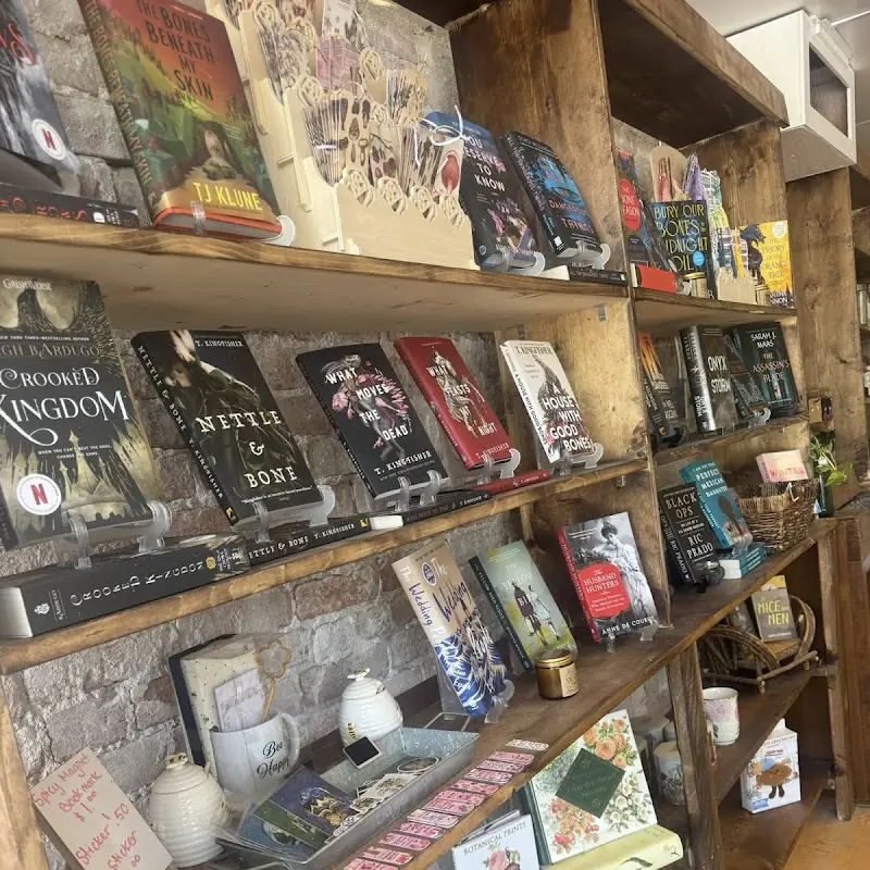Bloom Books & Cafe