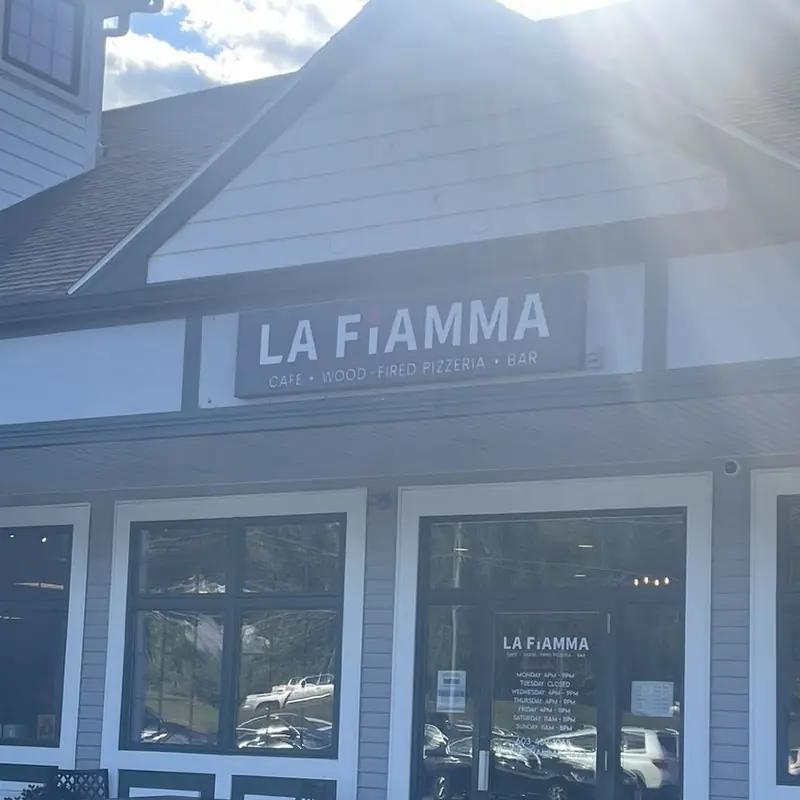 La Fiamma Wood-Fired Pizzeria and Bar