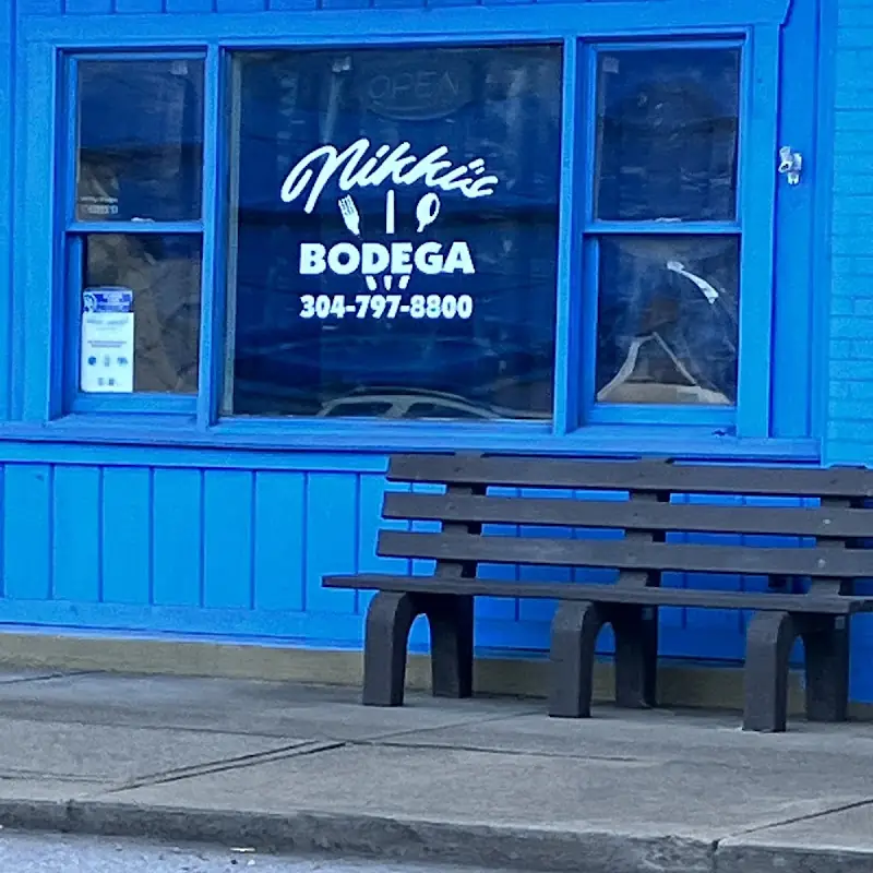 Nikki’s Bodega