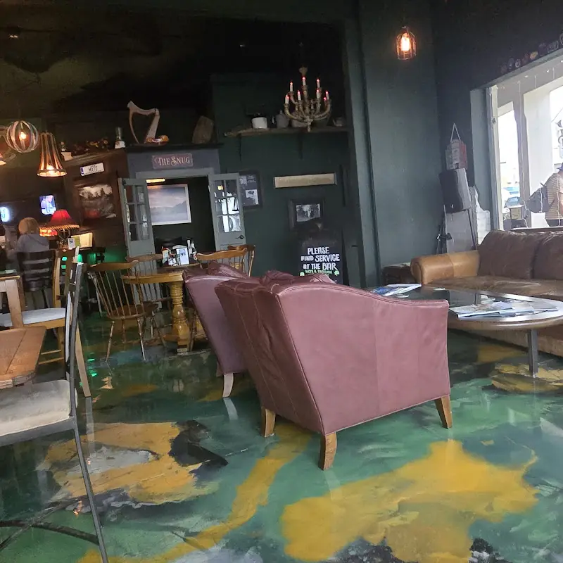 Highlands Irish Pub