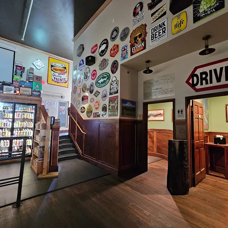 Peaks & Pints Tacoma Craft Beer Bar, Bottle Shop & Restaurant