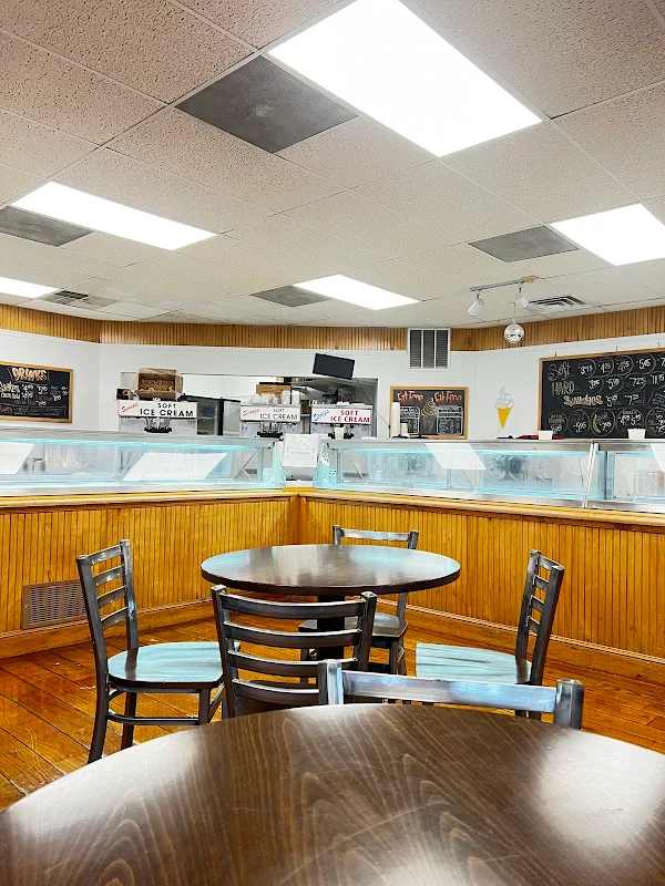 Scoops Ice Creamery