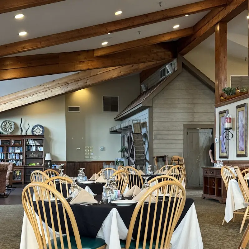 Maples Restaurant & Tavern