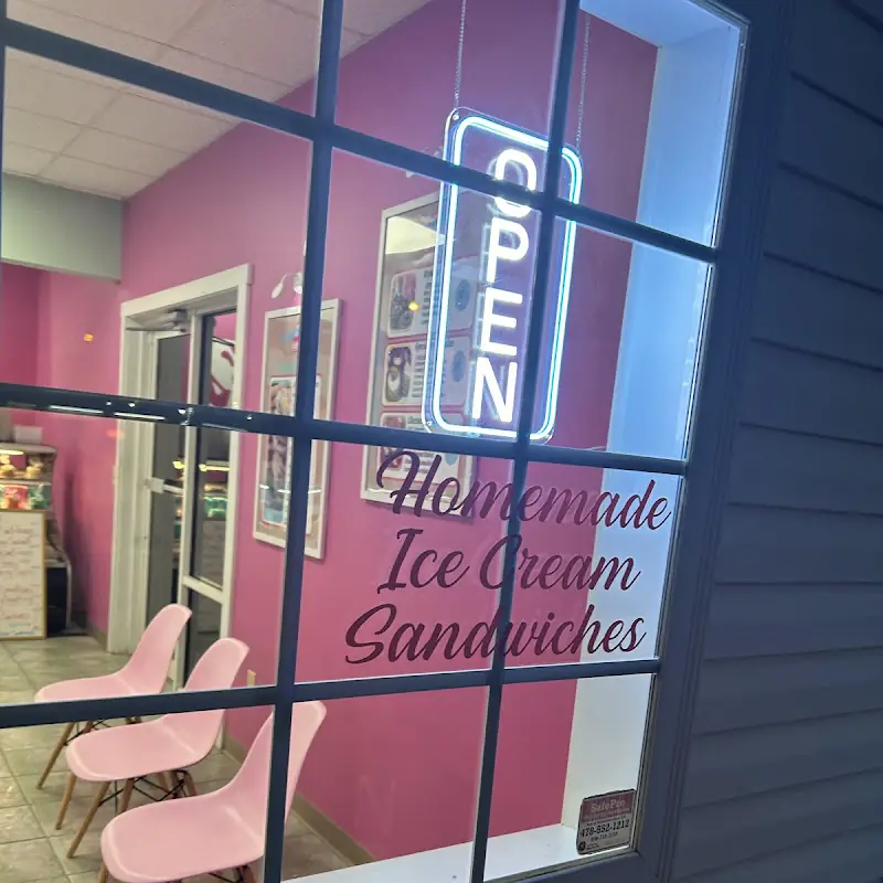 LadyTee’s Cakes N’ More LLC