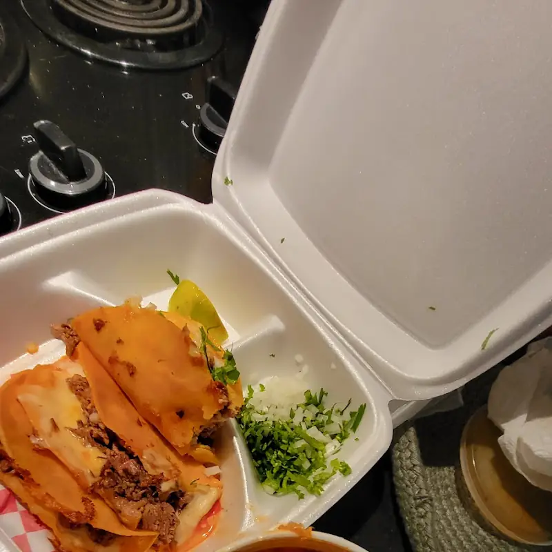 PACO’S TACOS