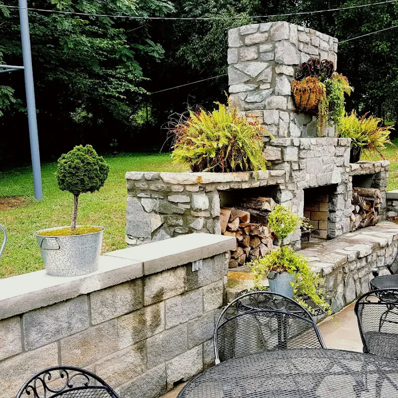 Limestone | Grille • Restaurant