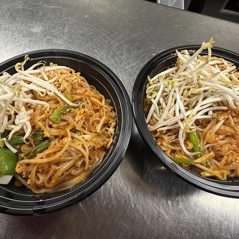 Siam Grill & Noodle Thai Food truck