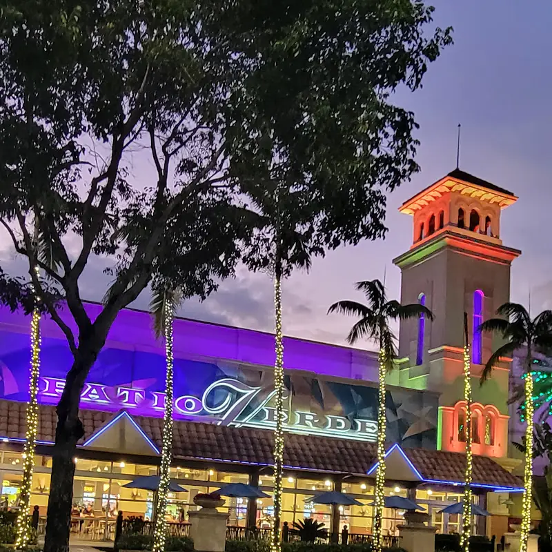 Wellington Green Mall