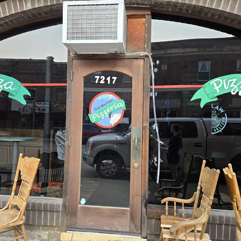Goat Mountain Pizzeria