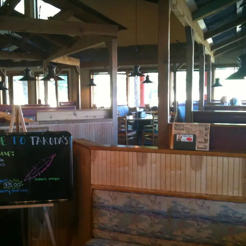 Takoda's Restaurant & Lounge