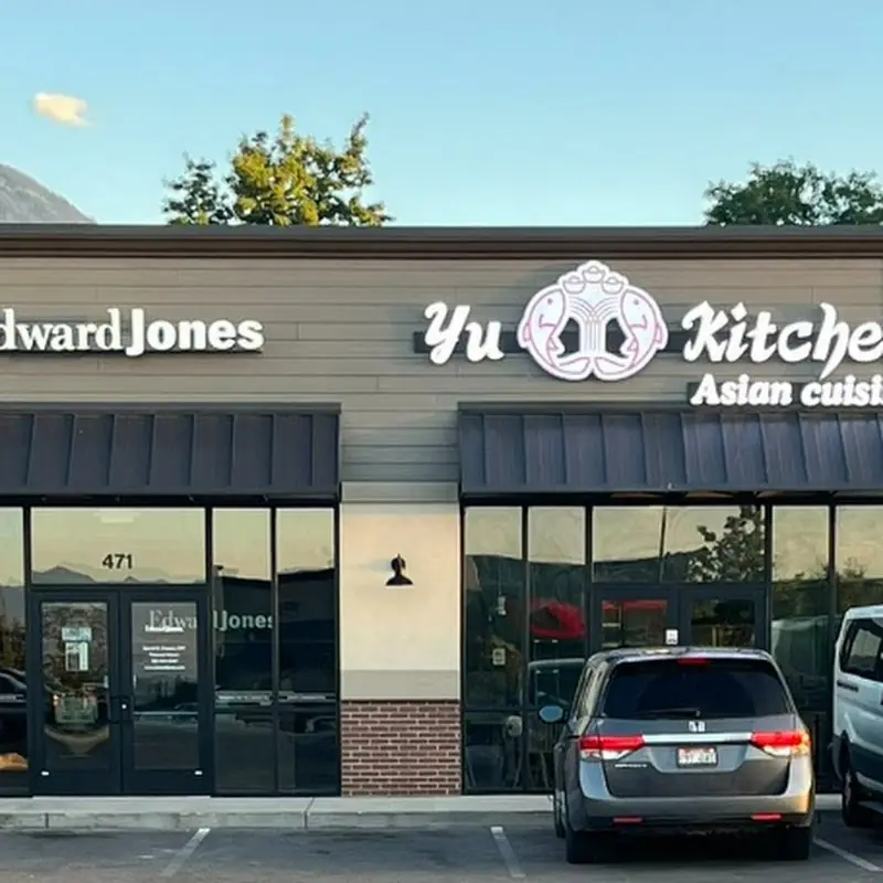 Yu Kitchen by Santaquin