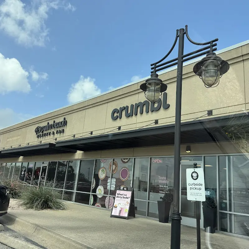 Crumbl – Cookies & Desserts