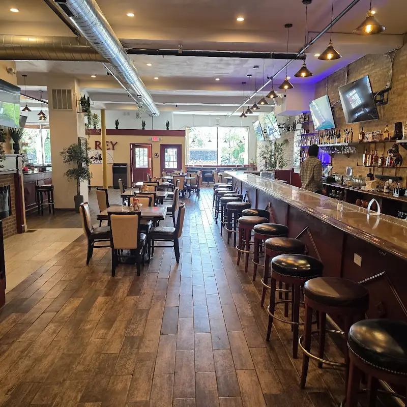 El Rey Restaurant & Bar
