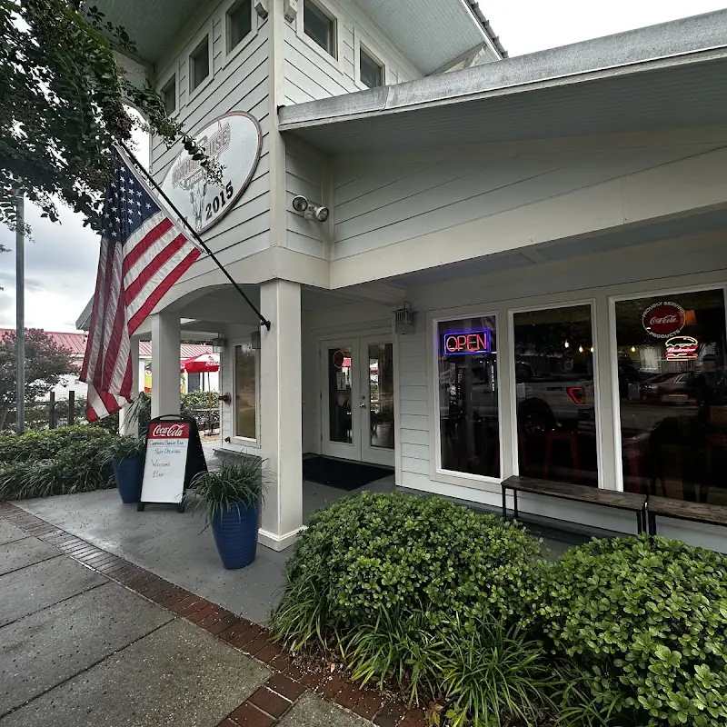 The Camphouse Burger Bar - Long Beach, MS