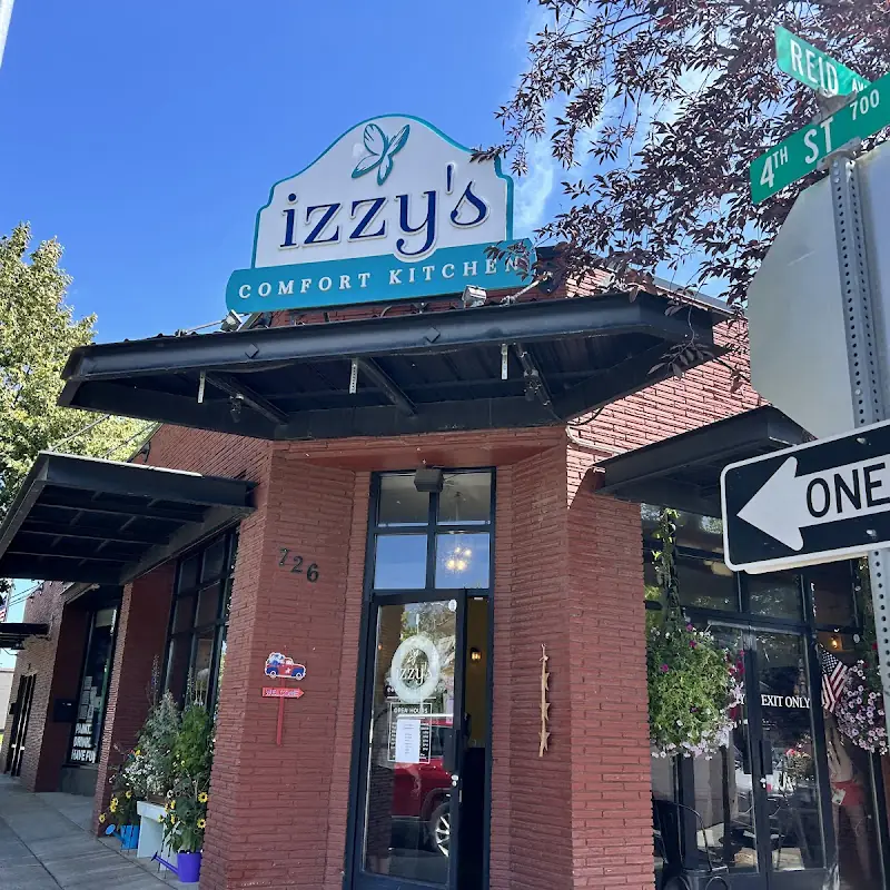 Izzy's Comfort Kitchen