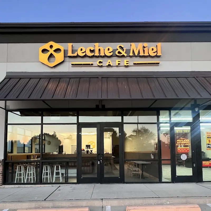 Leche & Miel Cafe