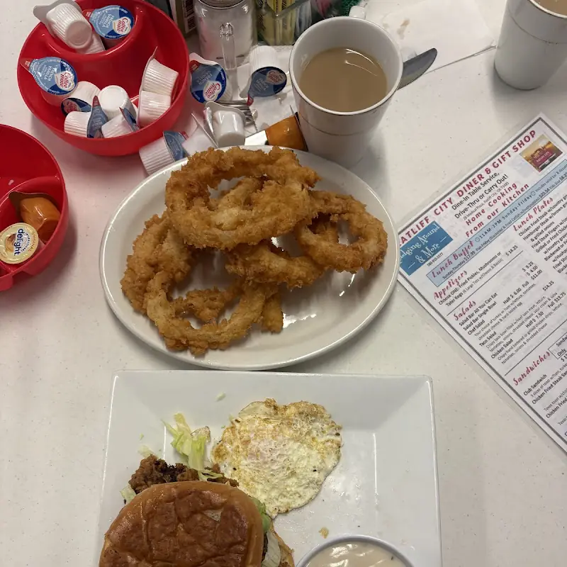 Fudging Around & More, Diner & Gift Shop